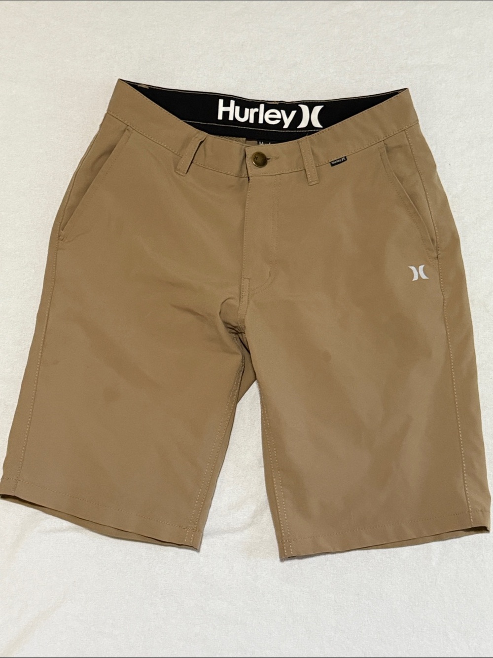 Hurley Flat Front Khaki Shorts size 28